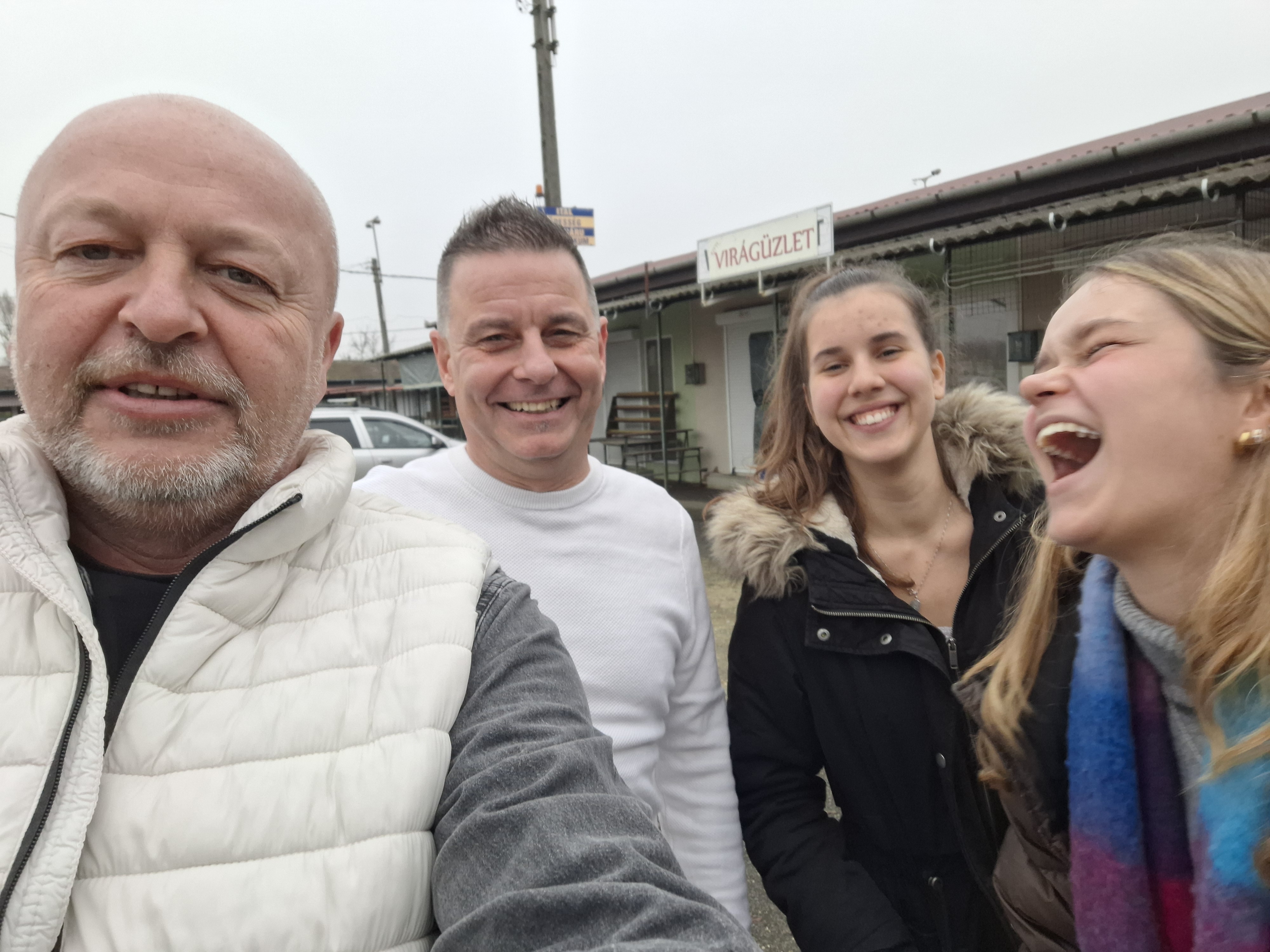 Egy napon, egy időben, kolléga segítségével